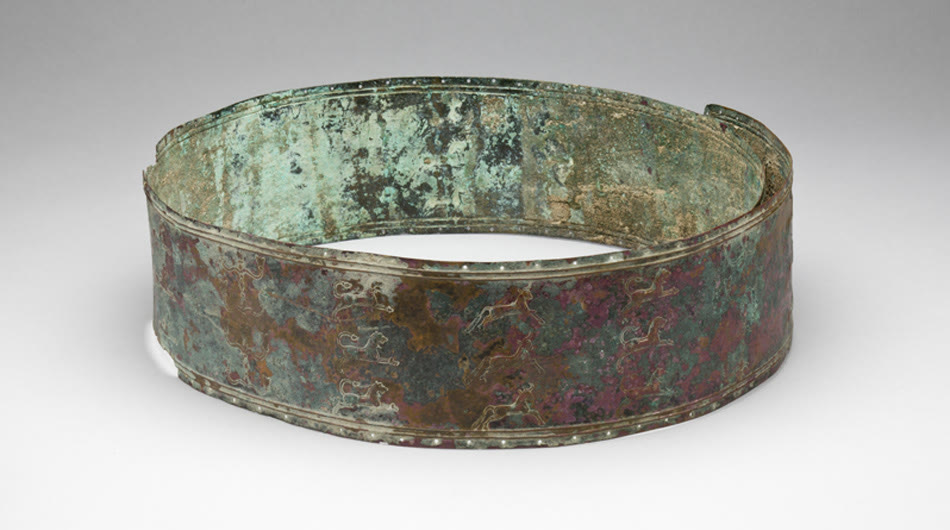 Bronze belt incised with running animals